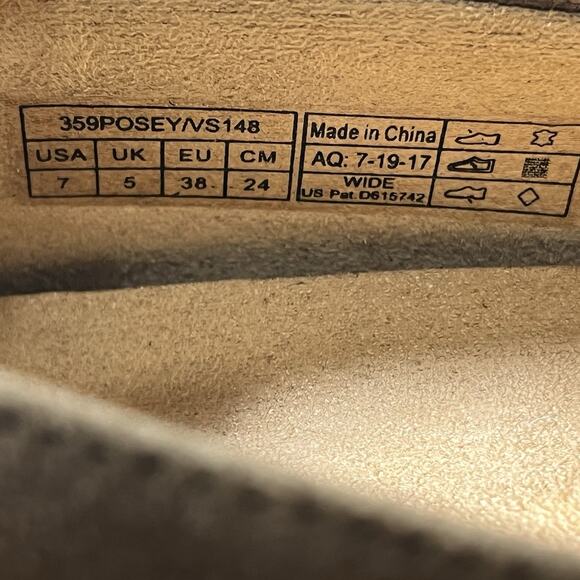 Vionic Women's Posey Perforated Leather Slip On Flats Size 7 - Picture 5 of 9